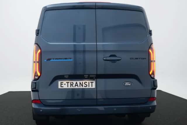 Ford E-Transit Custom (2026) thumbnail 3