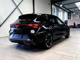 CUPRA Leon (2025) thumbnail 5