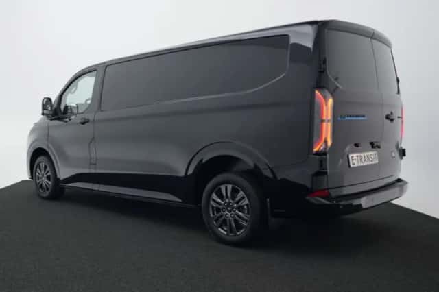 Ford E-Transit Custom (2026) thumbnail 2