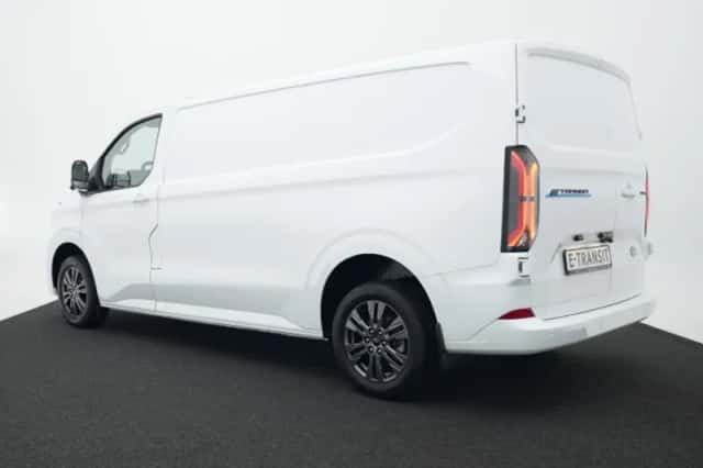 Ford E-Transit Custom (2025) thumbnail 2