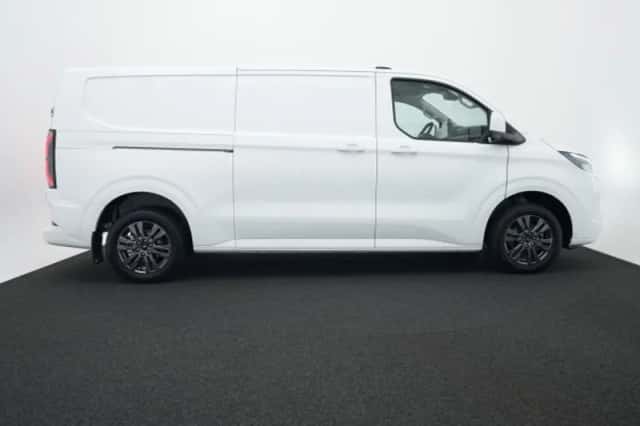 Ford E-Transit Custom (2025) thumbnail 5