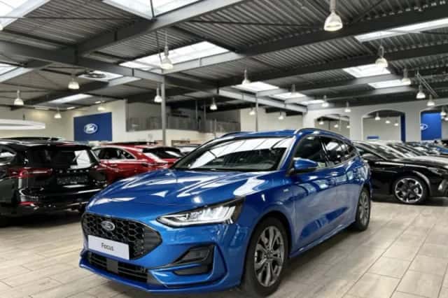 Ford Focus (2025) thumbnail 1