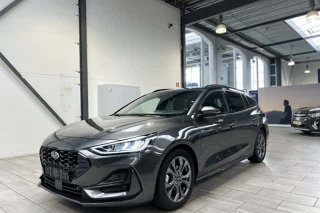 Ford Focus (2025) thumbnail 1