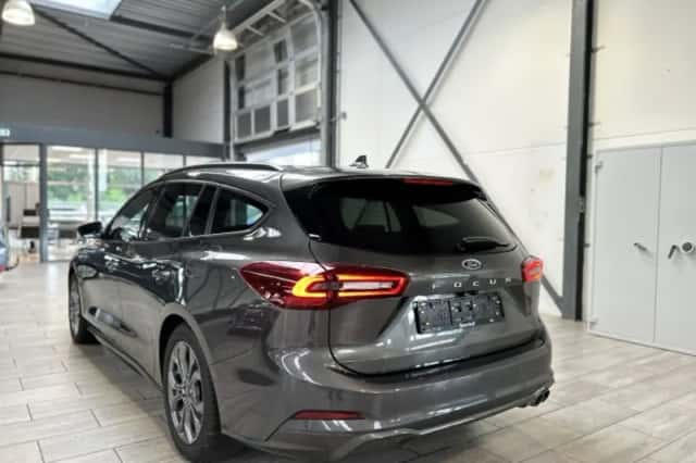 Ford Focus (2025) thumbnail 2