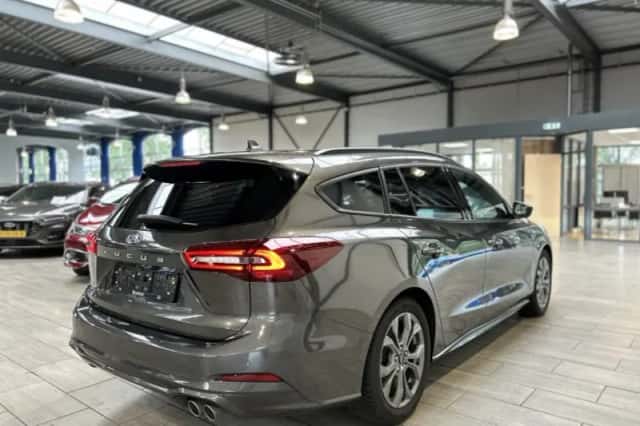 Ford Focus (2025) thumbnail 5