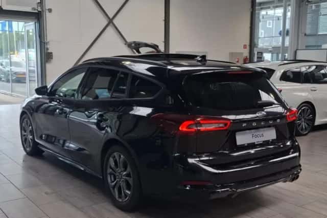 Ford Focus (2025) thumbnail 3