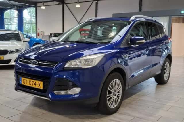 Ford Kuga (2014) thumbnail 1