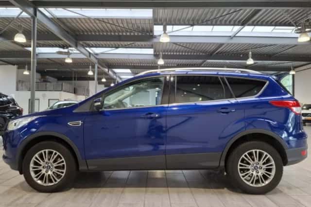 Ford Kuga (2014) thumbnail 2