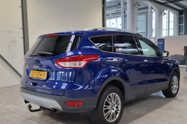 Ford Kuga (2014) thumbnail 5