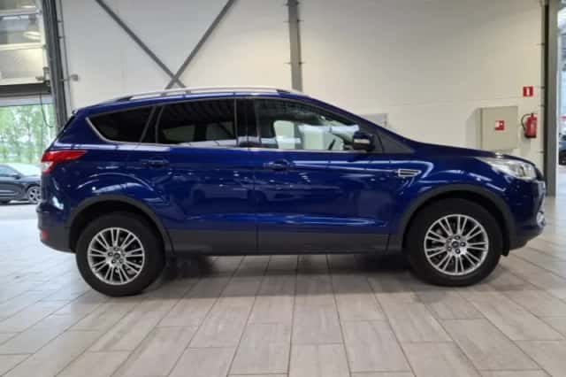 Ford Kuga (2014) thumbnail 6