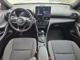 Toyota Yaris Cross (2024) thumbnail 2
