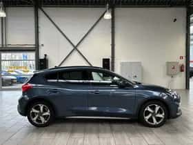 Ford Focus thumbnail 3
