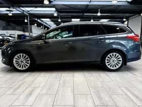 Ford Focus (2016) thumbnail 2