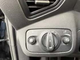 Ford C-Max (2016) thumbnail 13