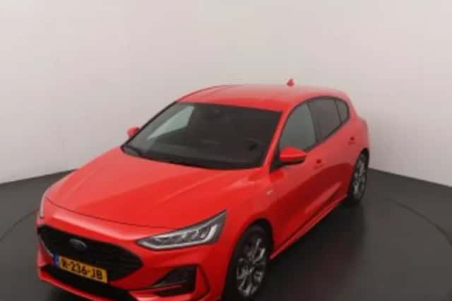 Ford Focus (2023) thumbnail 1