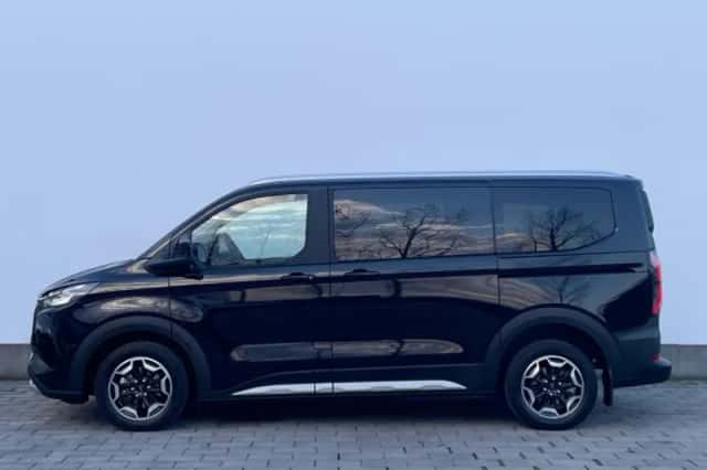 Ford Tourneo Custom (2025) thumbnail 2