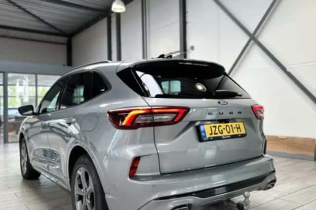 Ford Kuga (2025) thumbnail 2