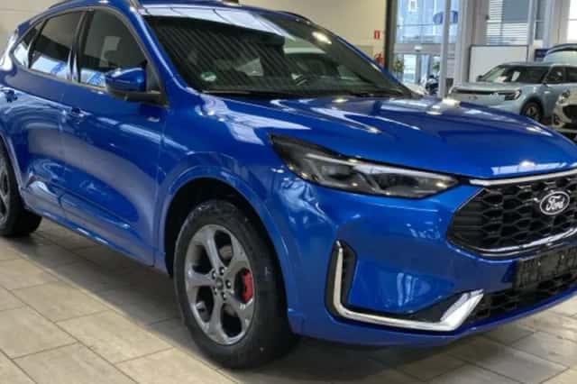Ford Kuga (2025) thumbnail 3