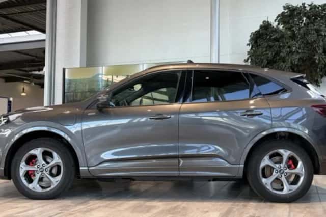 Ford Kuga (2025) thumbnail 2