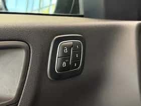 Ford Kuga (2025) thumbnail 22