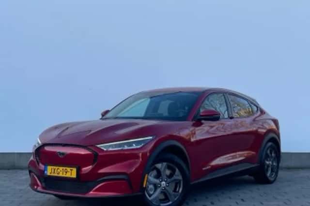Ford Mustang Mach-E (2024) thumbnail 1