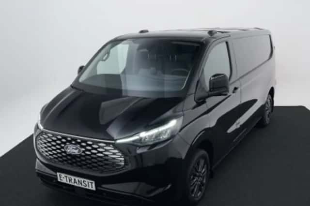Ford Tourneo Custom (2025) thumbnail 4