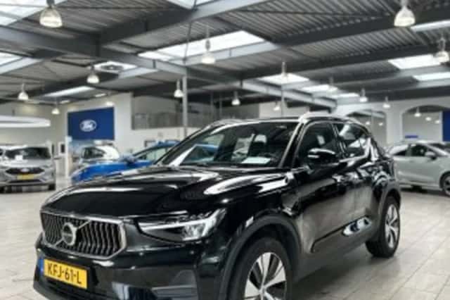 Volvo XC60 (2023) thumbnail 2