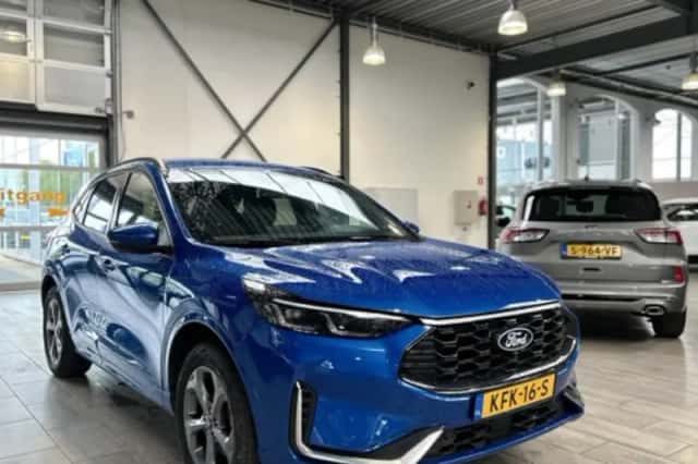 Ford Kuga (2025) thumbnail 2