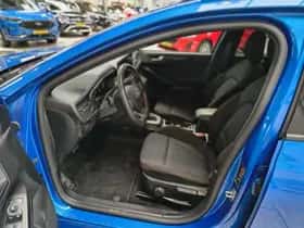 Ford Focus thumbnail 8