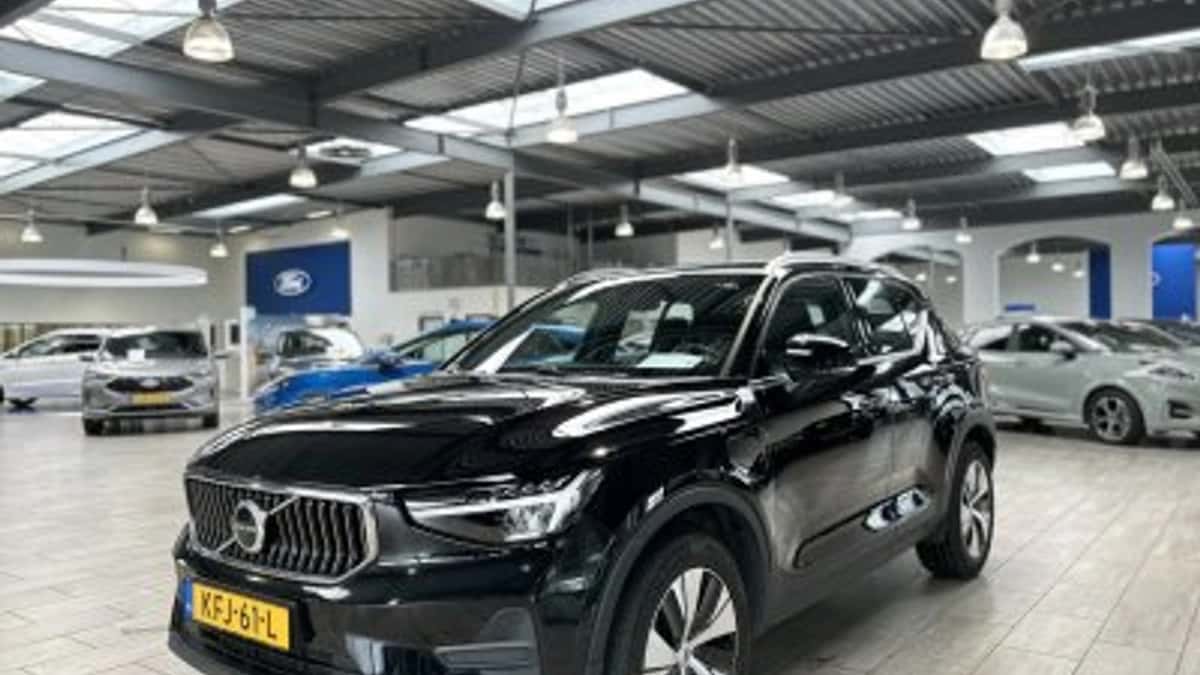 Volvo XC40 (2023) — foto 1