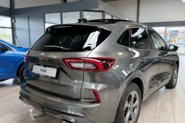 Ford Kuga (2025) thumbnail 4