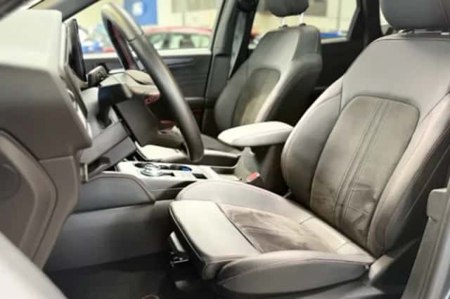 Ford Kuga (2025) thumbnail 6