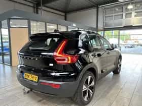 Volvo XC40 (2022) thumbnail 3