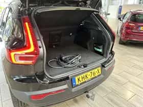 Volvo XC40 (2022) thumbnail 5