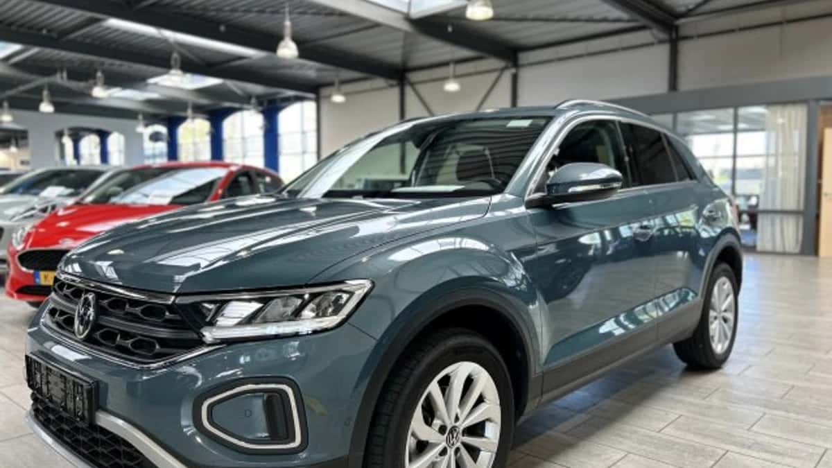 Volkswagen T-Roc (2025) — foto 1