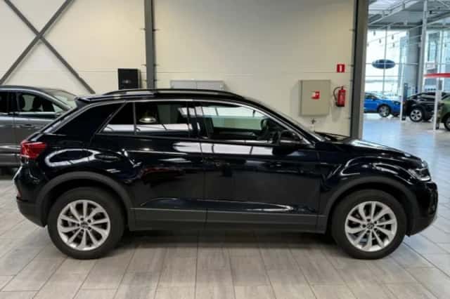 Volkswagen T-Roc (2025) thumbnail 6