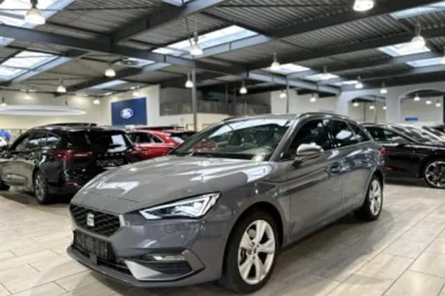 CUPRA Leon (2025) thumbnail 4