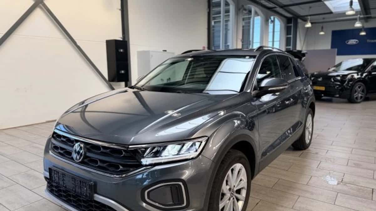 Volkswagen T-Roc (2025) — foto 1