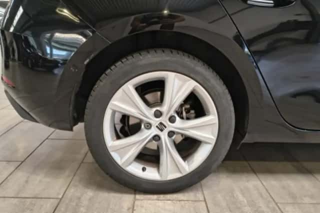 SEAT Leon (2025) thumbnail 3