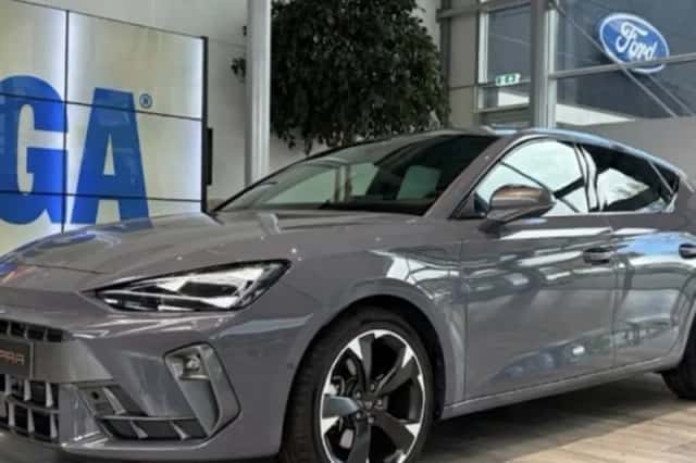 CUPRA Leon (2025) thumbnail 1