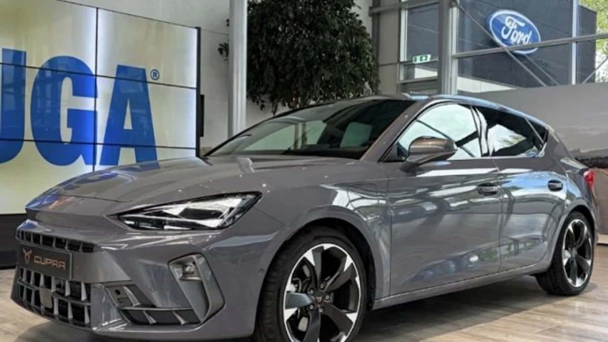 CUPRA Leon (2025) — foto 1