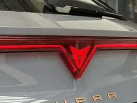 CUPRA Leon (2025) thumbnail 14