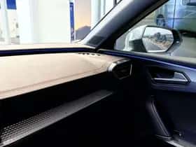 CUPRA Leon (2025) thumbnail 18