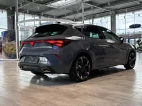 CUPRA Leon (2025) thumbnail 5