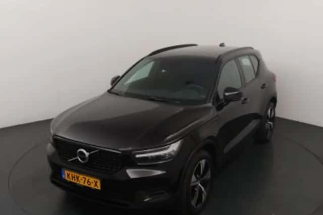 Volvo XC40 (2023) thumbnail 2
