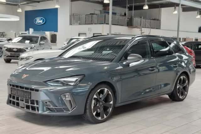 CUPRA Leon Sportstourer (2025) thumbnail 1