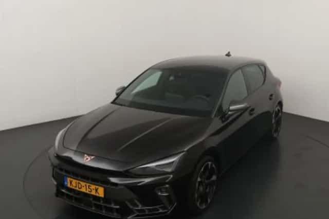 CUPRA Leon (2025) thumbnail 1