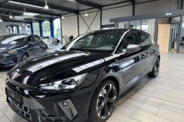 CUPRA Leon (2025) thumbnail 2