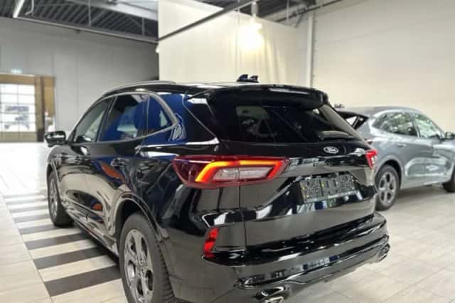 Ford Kuga (2025) thumbnail 2