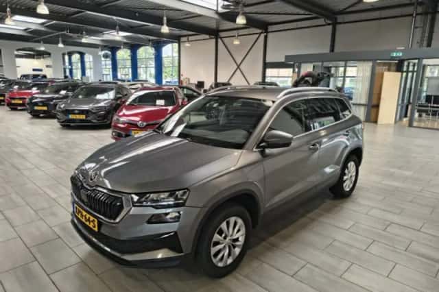 Škoda Karoq (2023) thumbnail 1